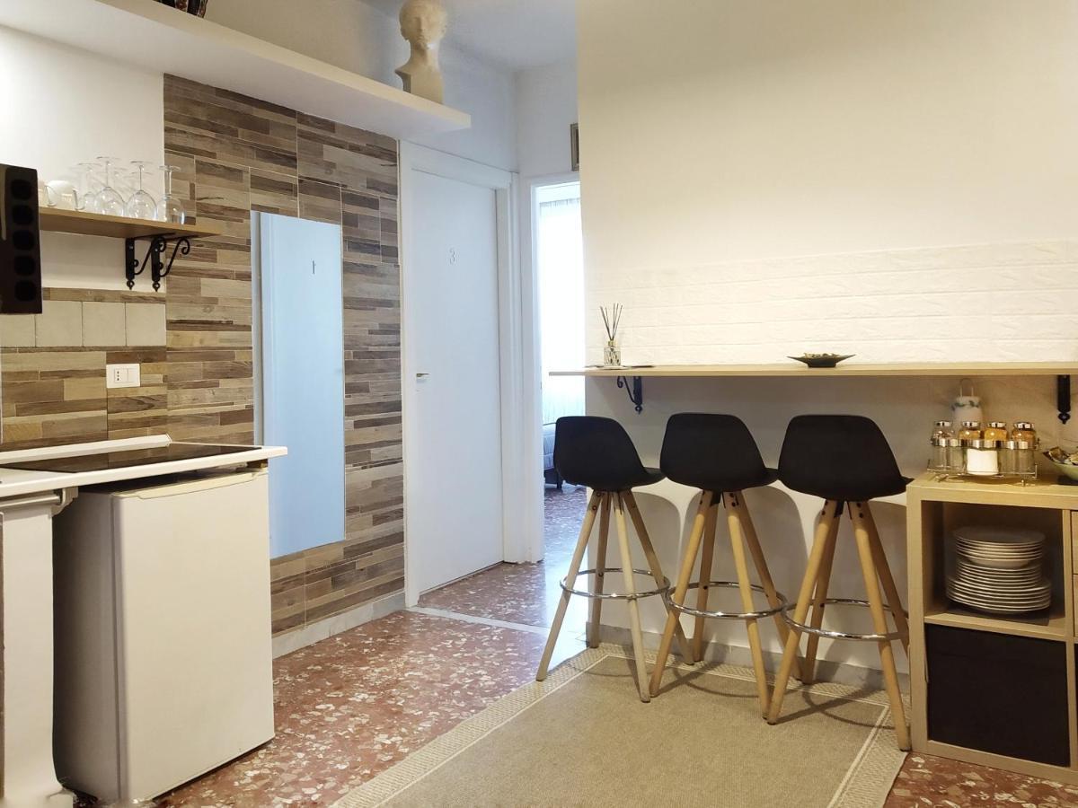 "Vacanze Romane" Stazione Tiburtina, Appartamento Tre Camere Da Letto 5 Posti Letto 외부 사진